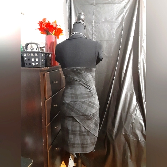 BcbgMaxAziria Women's Body Form Fitting Dress Size 0 Black Goth Whimsical - Picture 5 of 6